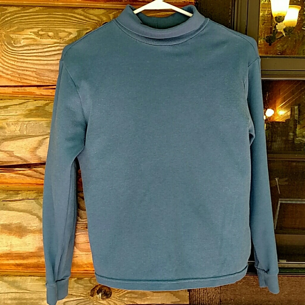 Pretty color blue turtleneck, size small